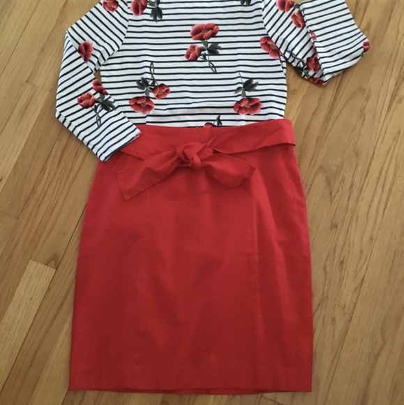 🆕 Banana Republic Red Skirt with Waist Sash (Cotton- Linen- Spandex Blend) NWT - Picture 3 of 7